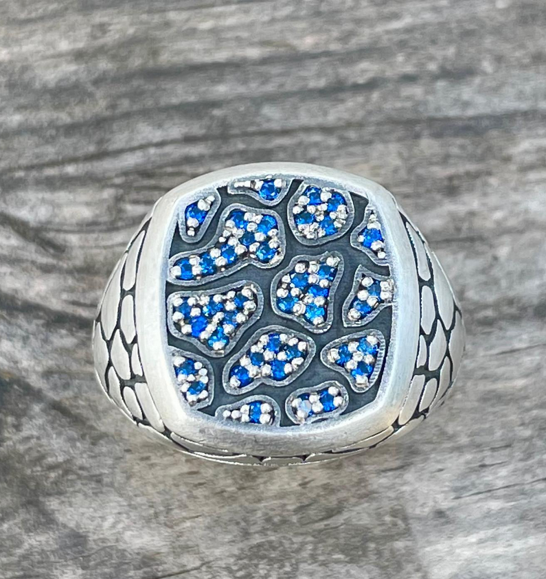 Safir Taşlı Yılan Derisi Desenli Yüzük