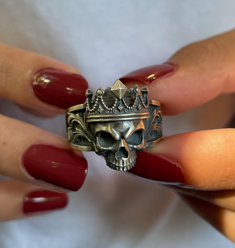 Kuru Kafa Gotik Yüzük